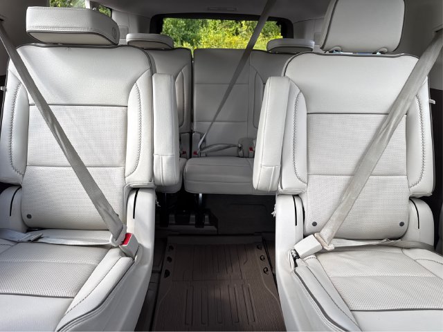 Used 2023 GMC Yukon XL Denali AWD/4WD image 22