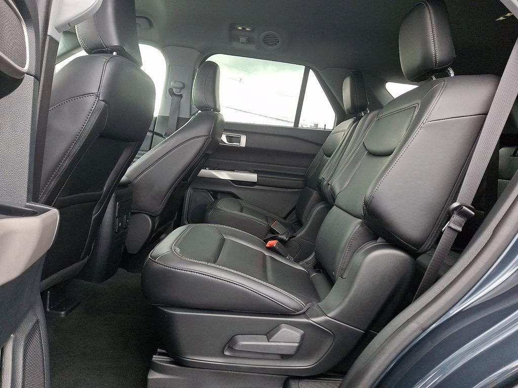 Certified 2023 Ford Explorer XLT w/ Equipment Group 202A AWD/4WD image 10
