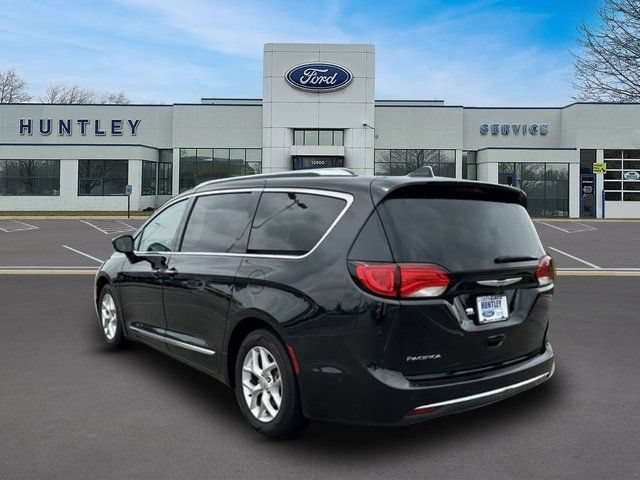 Used 2019 Chrysler Pacifica Touring-L Plus w/ Advanced Safetytec Group FWD image 5