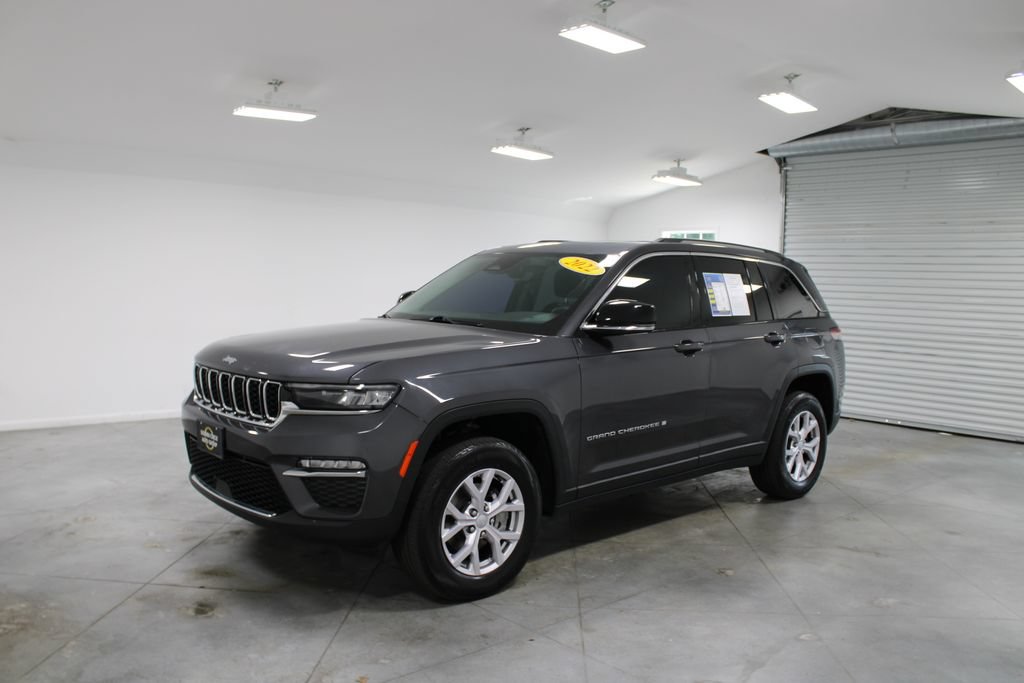 Used 2022 Jeep Grand Cherokee Limited AWD/4WD image 5