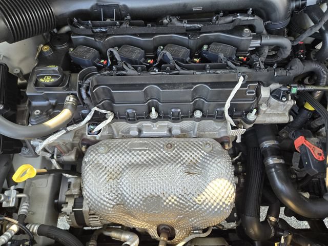 Used 2021 Jeep Renegade Latitude FWD image 29