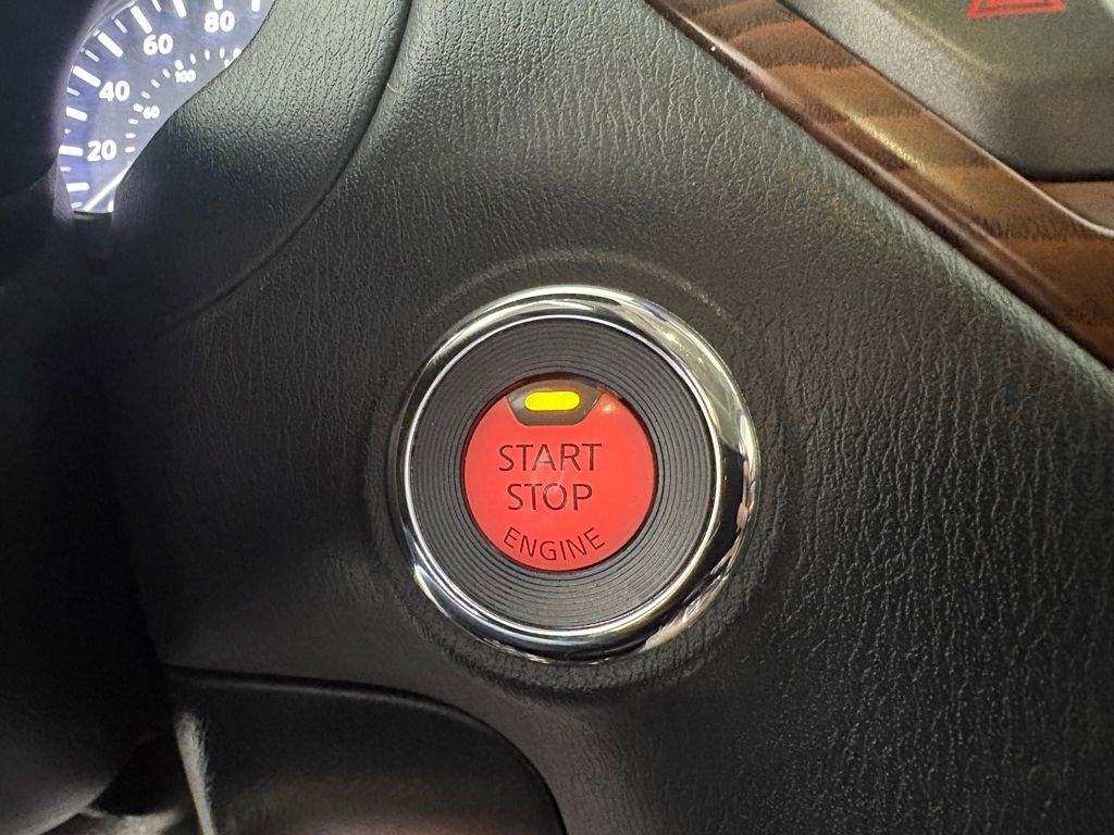 Used 2020 Nissan Pathfinder Platinum image 22