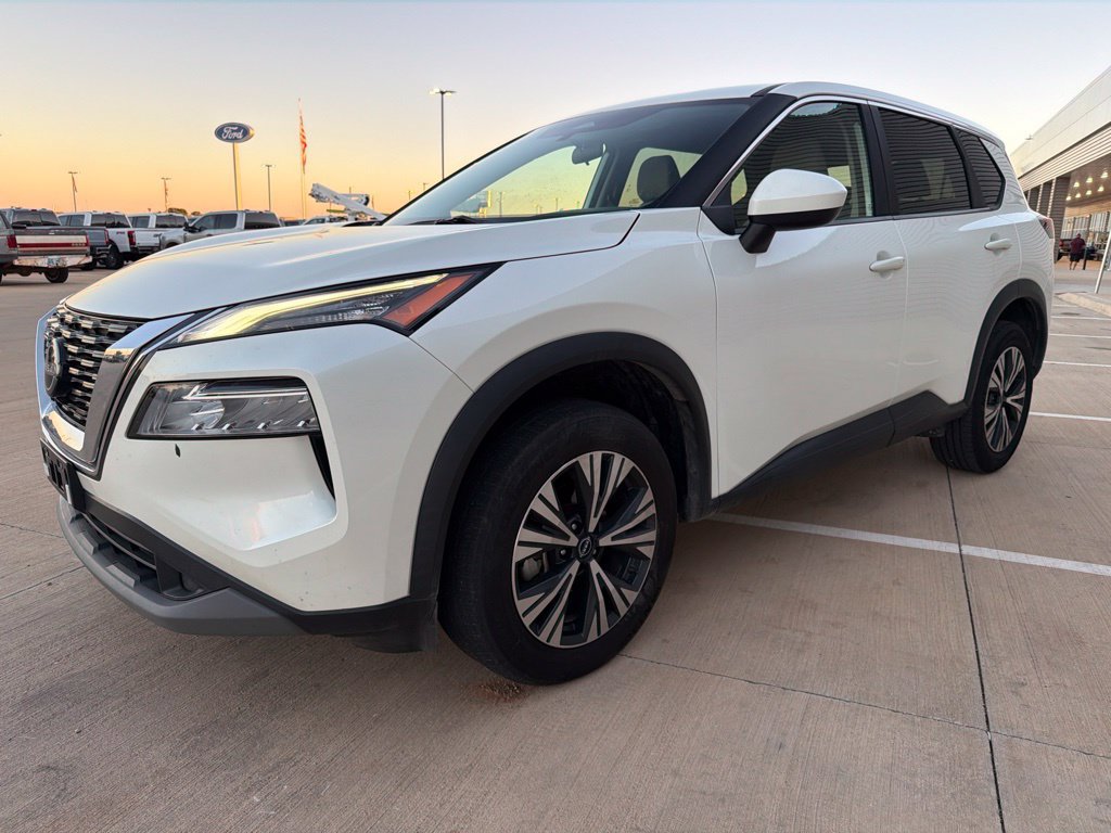 Used 2023 Nissan Rogue SV FWD image 7