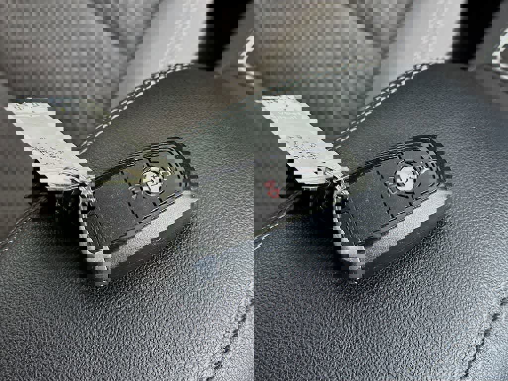 Certified 2020 Ford Escape SE image 25