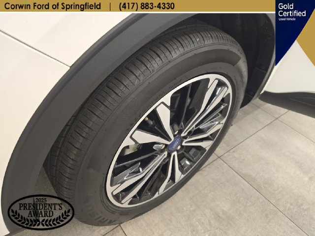Certified 2022 Ford Escape SEL w/ SEL Stealth AWD Package image 40