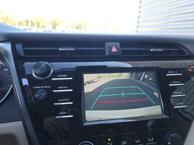 Used 2019 Toyota Camry L image 11