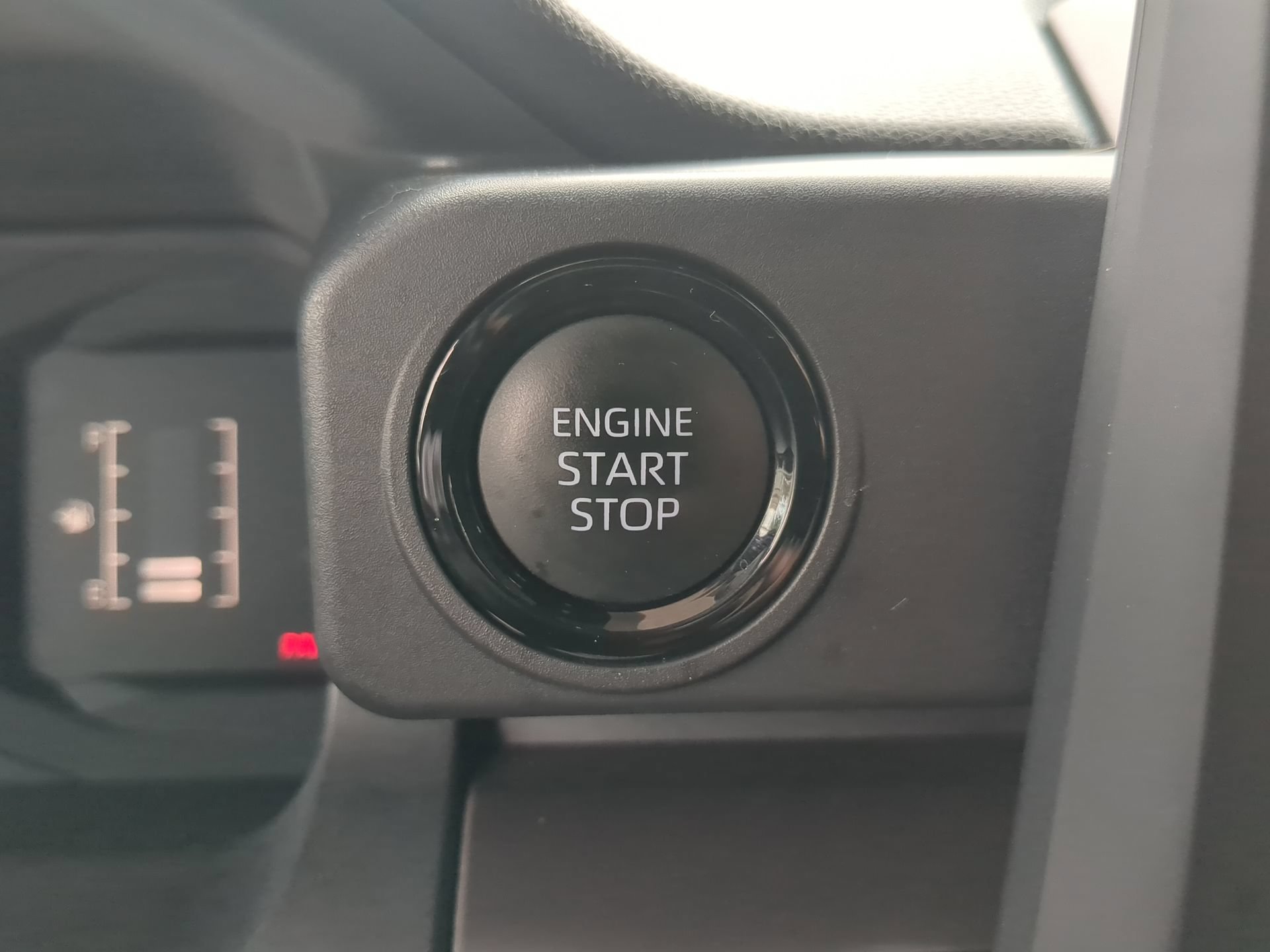 Used 2025 Toyota Tacoma SR5 RWD image 65