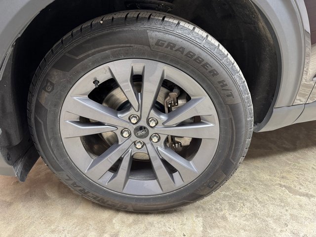 Certified 2022 Ford Explorer XLT w/ Equipment Group 202A image 30