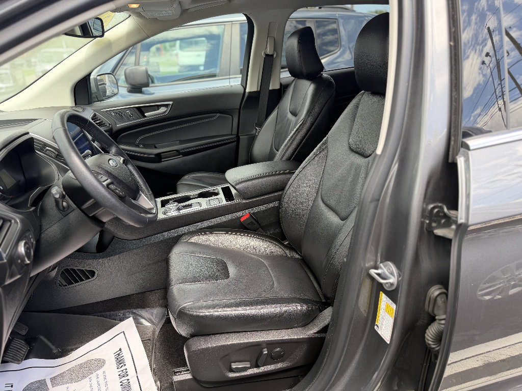Certified 2022 Ford Edge Titanium AWD/4WD image 12