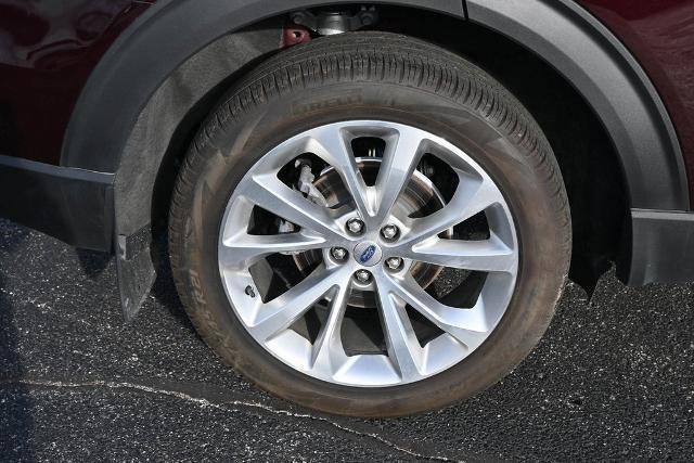 Certified 2022 Ford Explorer Platinum w/ Equipment Group 601A image 18