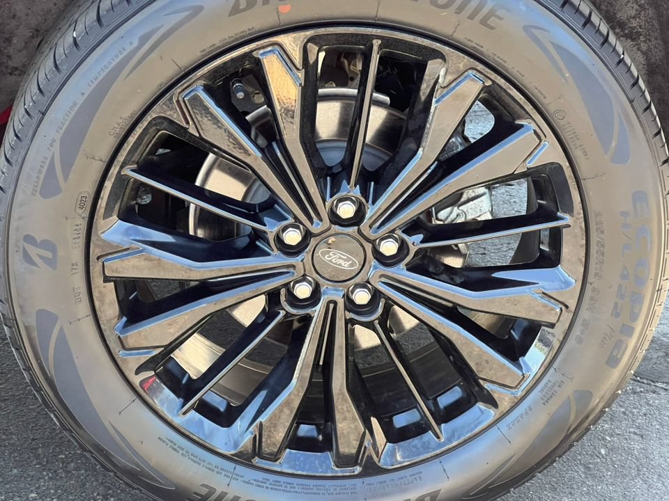 Certified 2023 Ford Escape ST-Line Elite AWD/4WD image 7