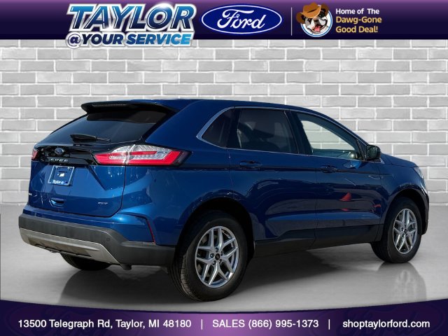 Certified 2024 Ford Edge SEL w/ Convenience Package AWD/4WD image 3