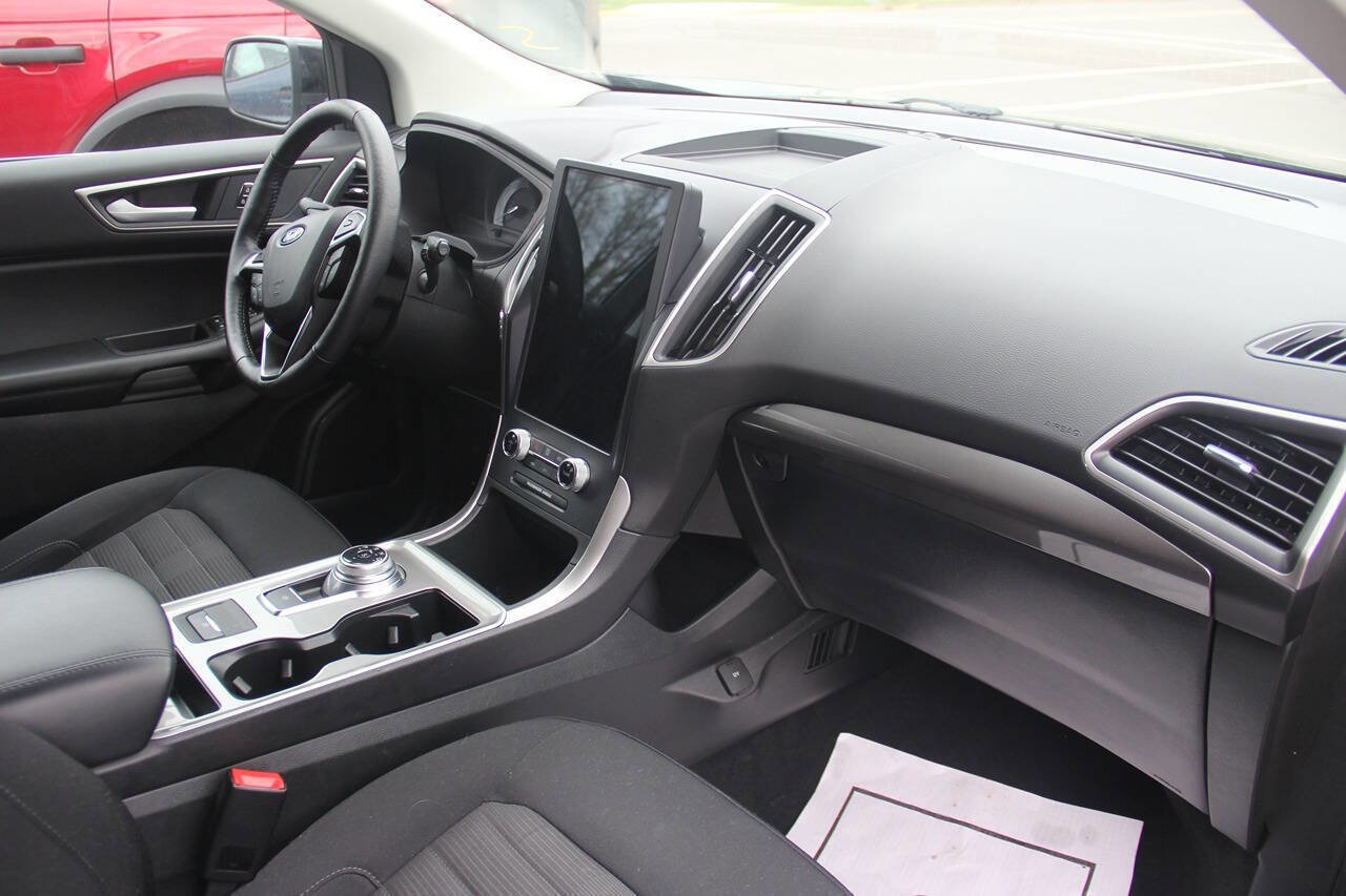 Certified 2024 Ford Edge SEL w/ Convenience Package AWD/4WD image 22