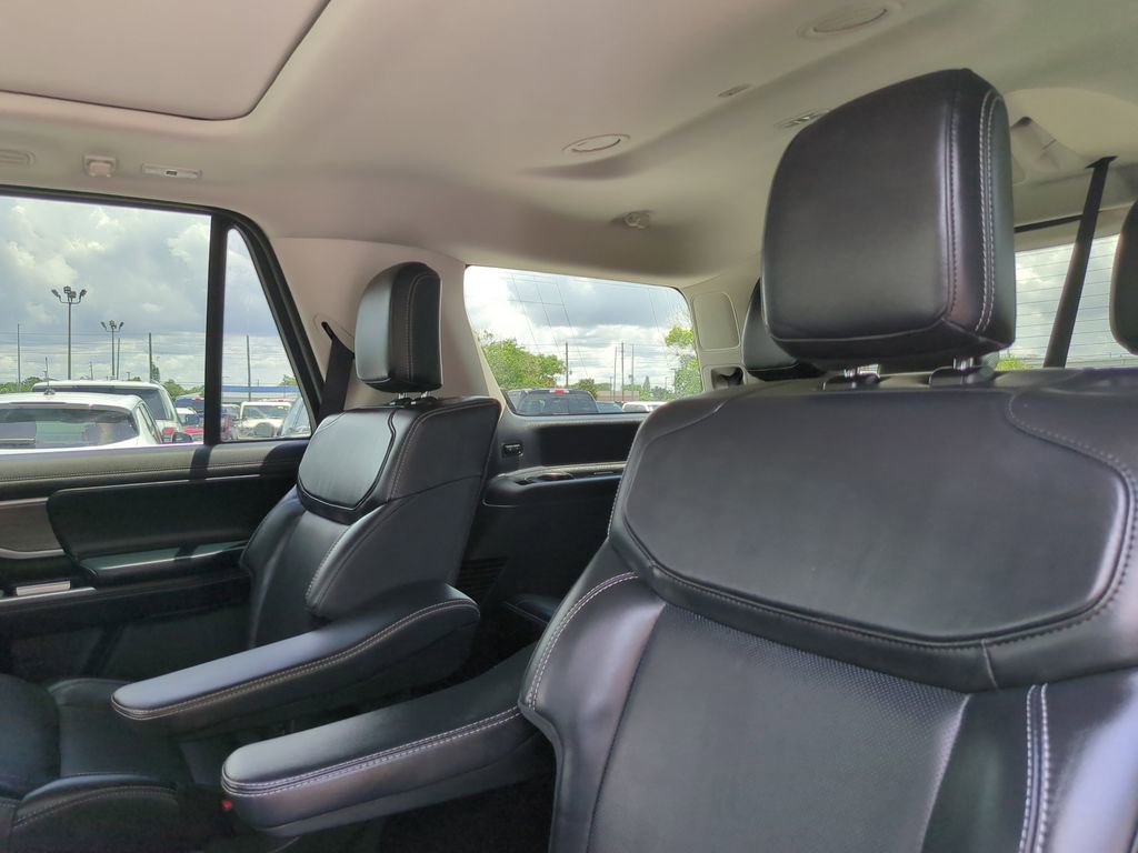 Certified 2025 Ford Expedition Platinum AWD/4WD image 24