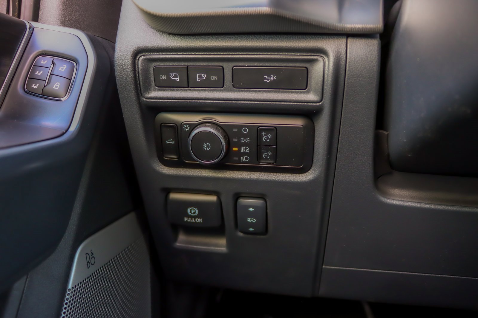 Certified 2024 Ford F150 Lariat w/ Bed Utility Package image 22