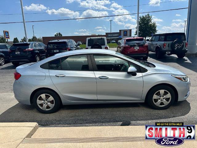 Used 2017 Chevrolet Cruze LS FWD image 3