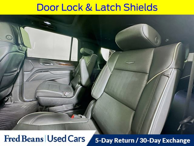 Used 2023 Cadillac Escalade ESV Premium Luxury AWD/4WD image 32