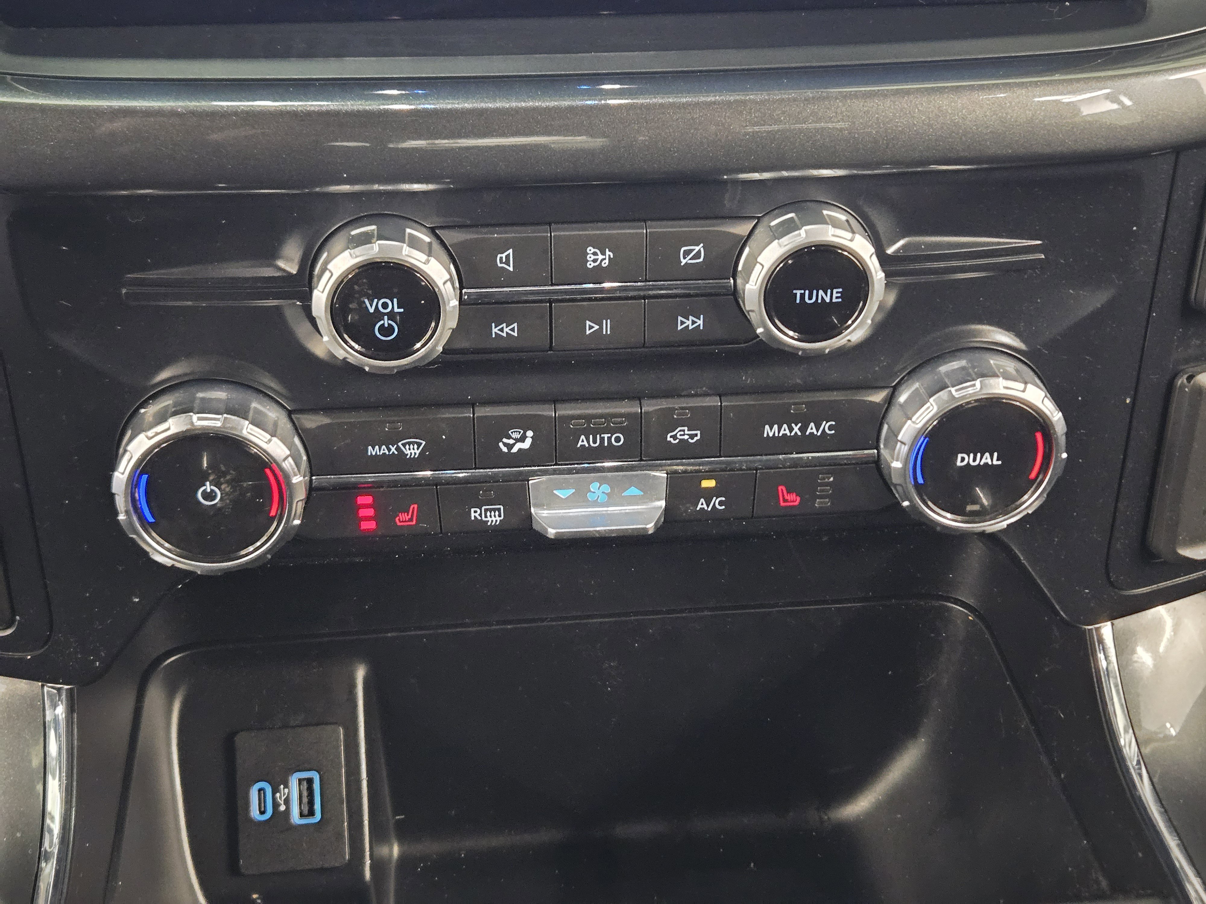 Certified 2022 Ford F150 XLT w/ Equipment Group 302A High image 17