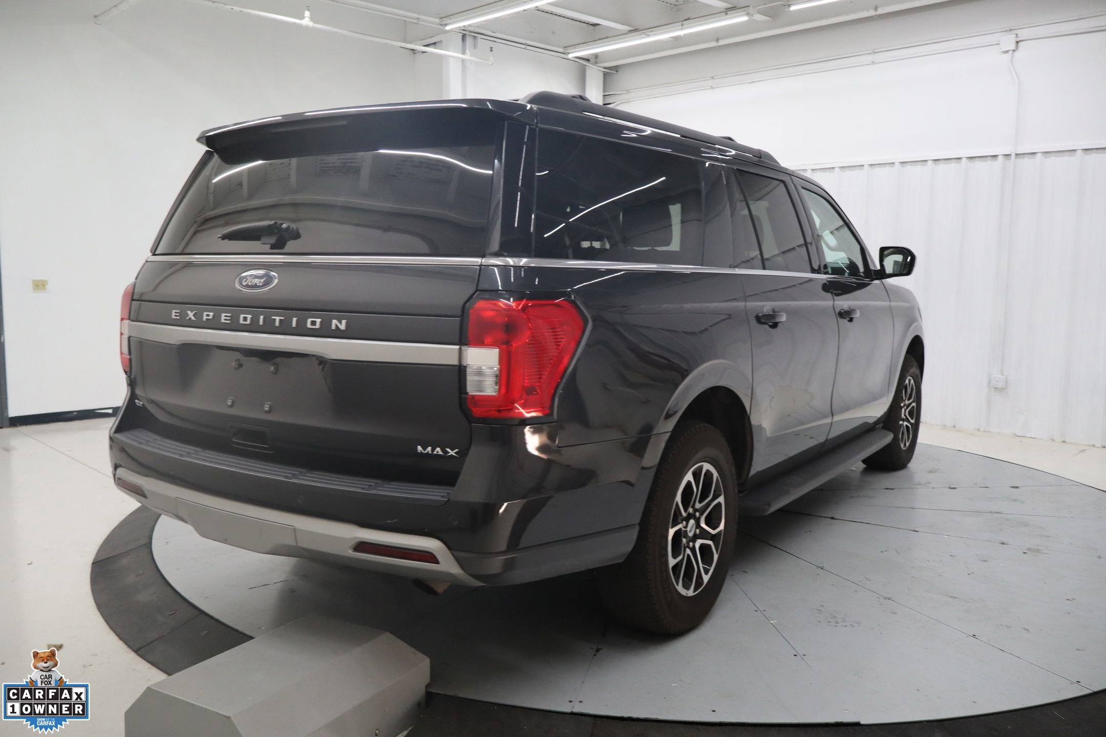 Certified 2024 Ford Expedition Max XLT image 7