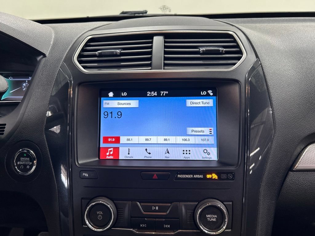 Certified 2019 Ford Explorer XLT w/ Equipment Group 202A AWD/4WD image 20