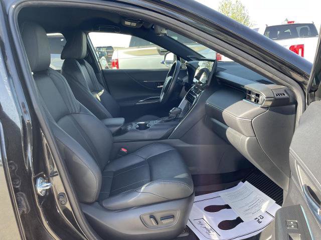 Used 2021 Toyota Venza Limited w/ Advanced Technology Package AWD/4WD image 19