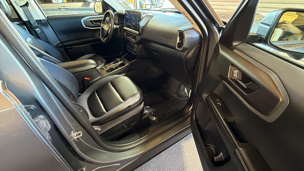 Certified 2025 Ford Bronco Sport Outer Banks w/ Outer Banks Tech Package+ AWD/4WD image 25