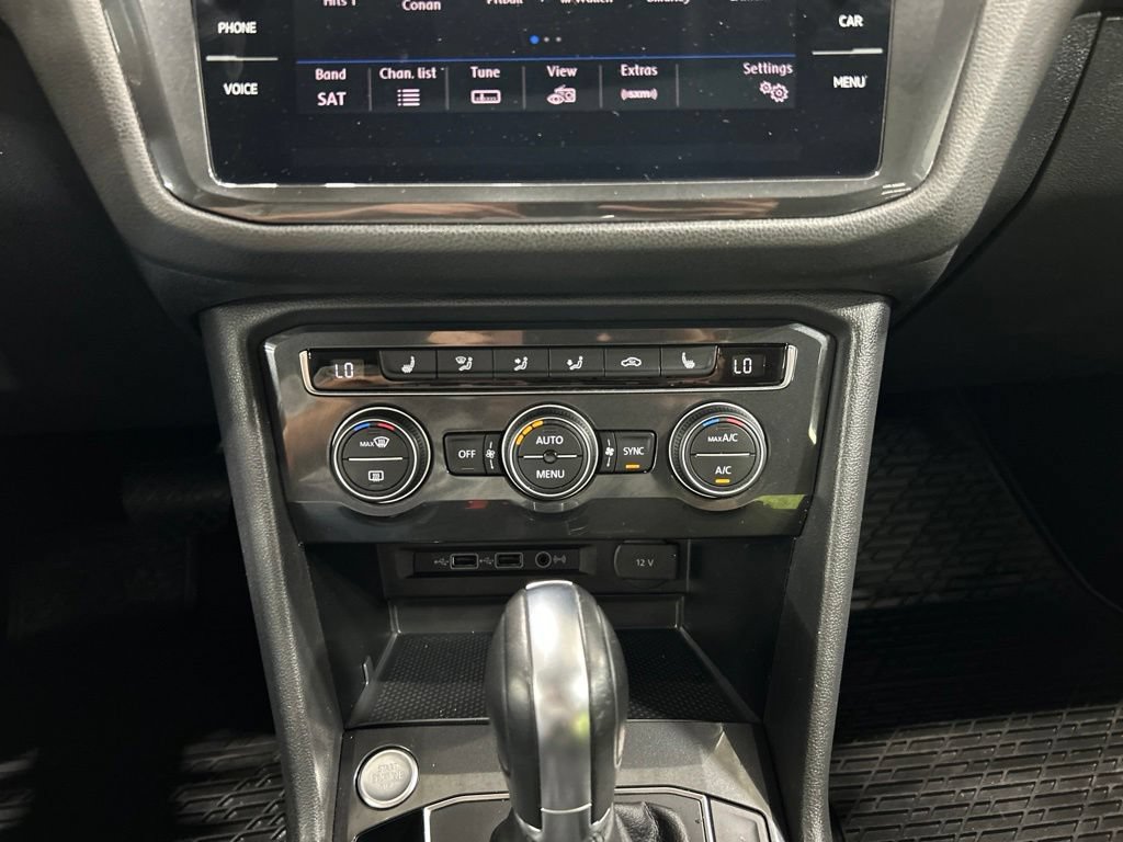 Used 2018 Volkswagen Tiguan SE w/ Panoramic Sunroof Package AWD/4WD image 21