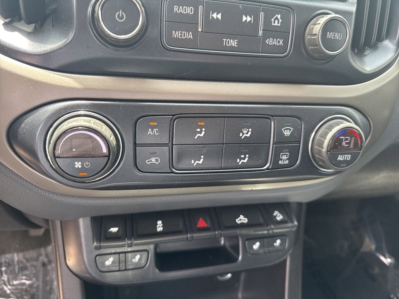 Used 2018 Chevrolet Colorado Z71 AWD/4WD image 14