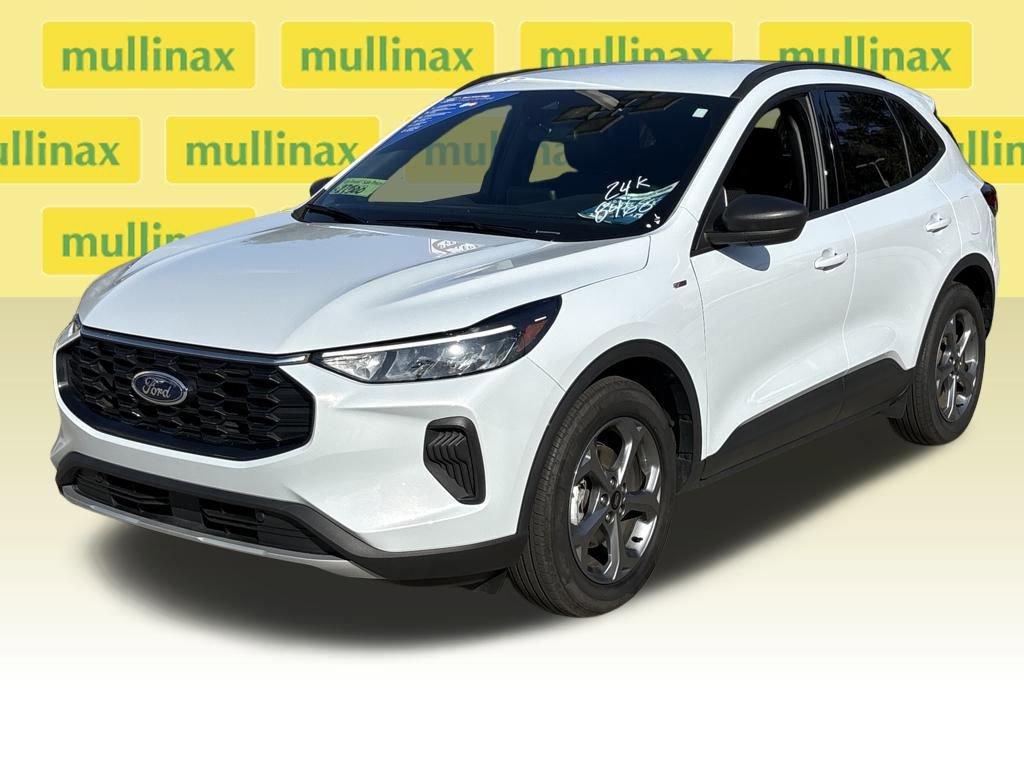 Certified 2025 Ford Escape ST-Line w/ Equipment Group 301A image 12