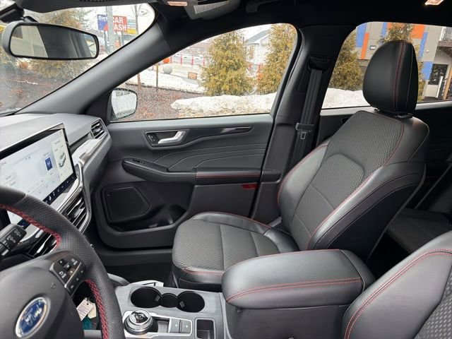 Certified 2023 Ford Escape ST-Line w/ Tech Pack #1 image 16