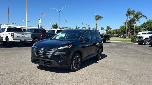 Used 2024 Nissan Rogue SV AWD/4WD image 8