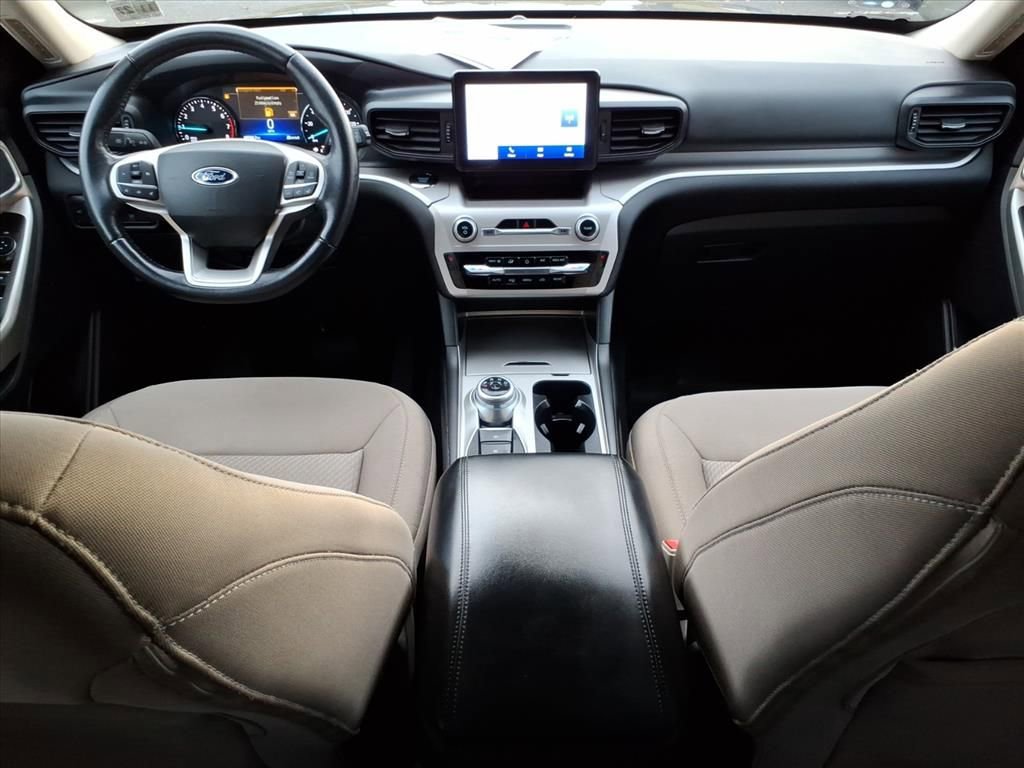 Certified 2022 Ford Explorer XLT w/ Class IV Trailer Tow Package image 10