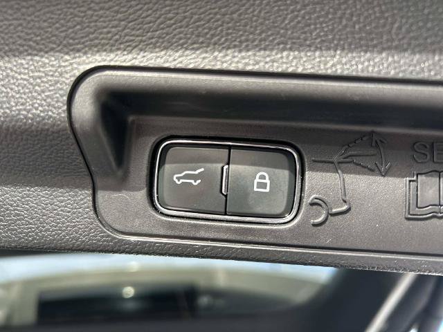 Certified 2023 Ford Explorer XLT w/ Equipment Group 202A RWD image 21