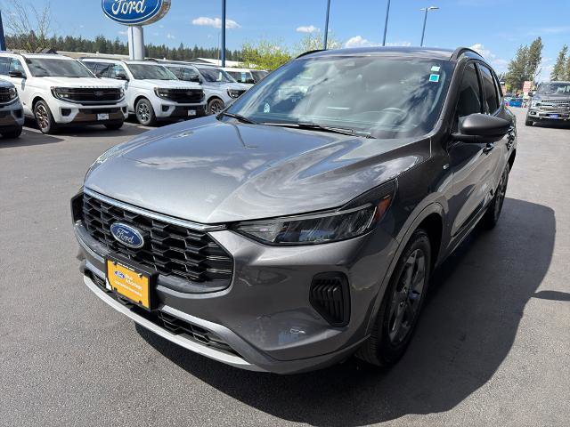 Certified 2023 Ford Escape ST-Line AWD/4WD image 3
