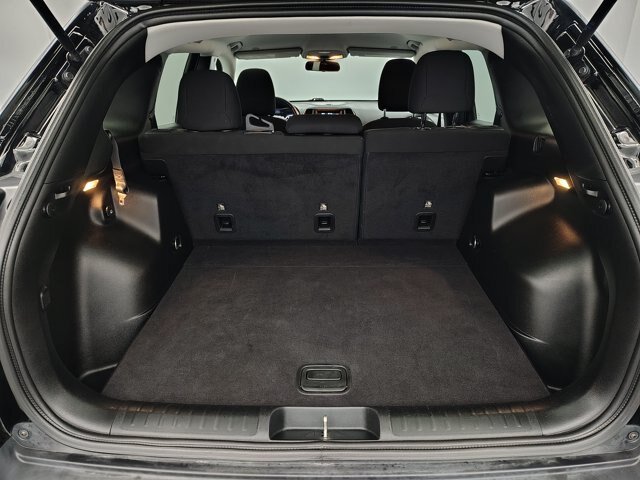 Used 2019 Jeep Cherokee Latitude w/ Cold Weather Group AWD/4WD image 15