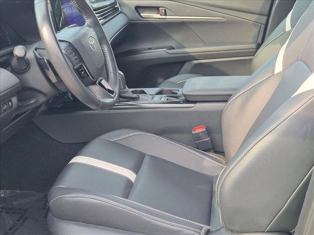 Used 2025 Toyota Camry SE FWD image 16