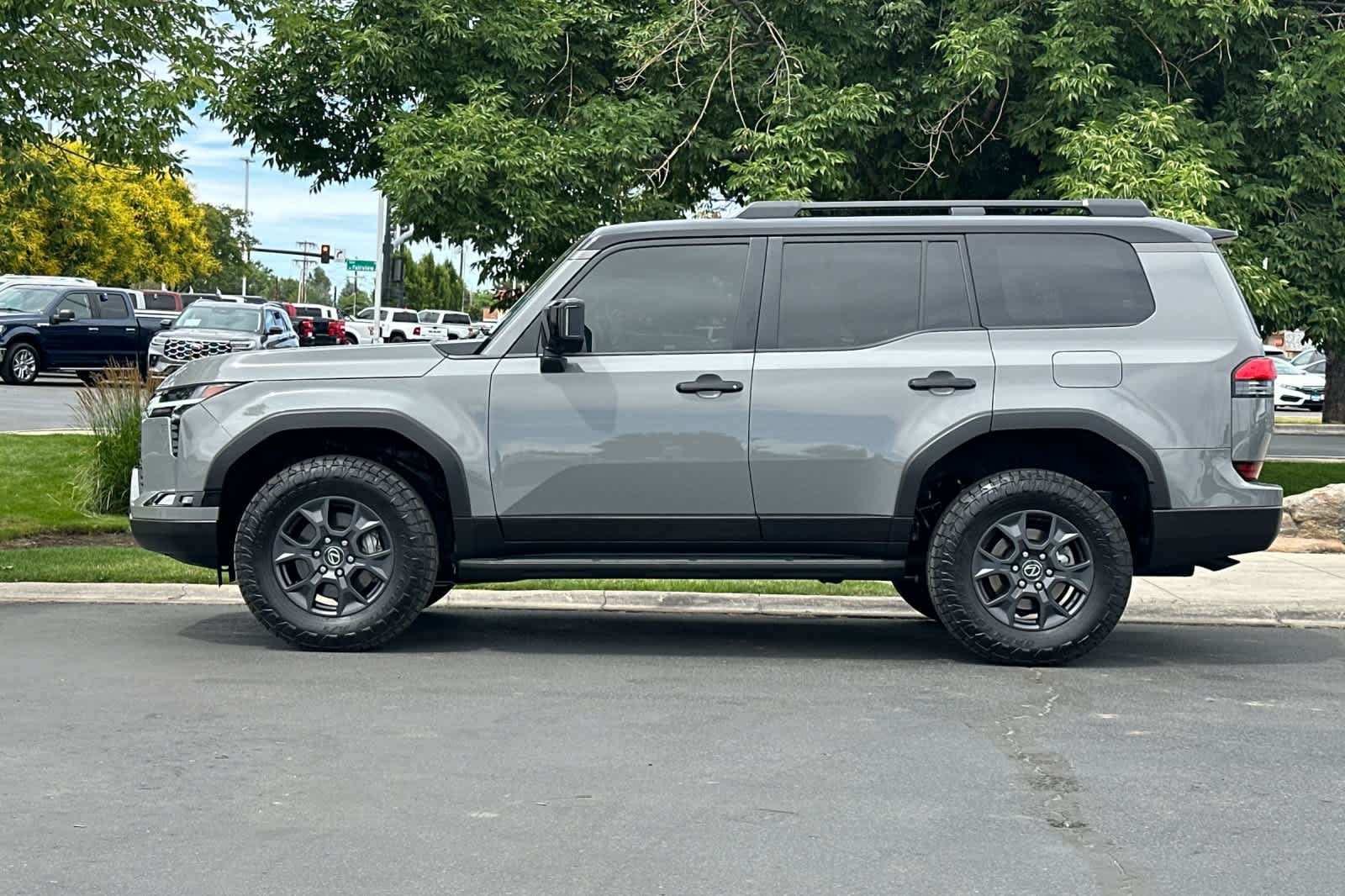 Used 2024 Lexus GX 550 AWD/4WD image 5