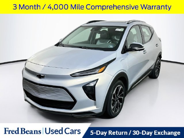 Used 2022 Chevrolet Bolt EUV Premier w/ Sun & Sound Package FWD image 4