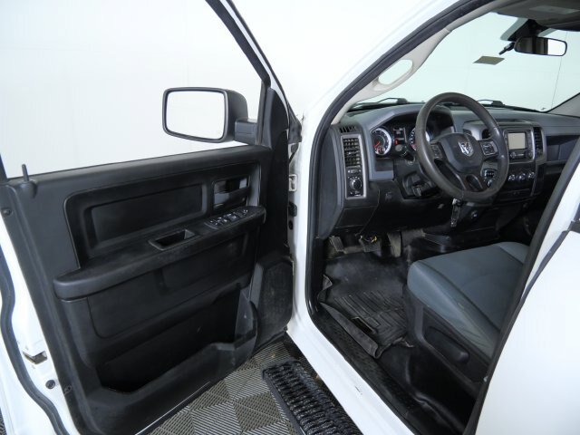 Used 2020 RAM 1500 Tradesman w/ Chrome Appearance Group AWD/4WD image 17