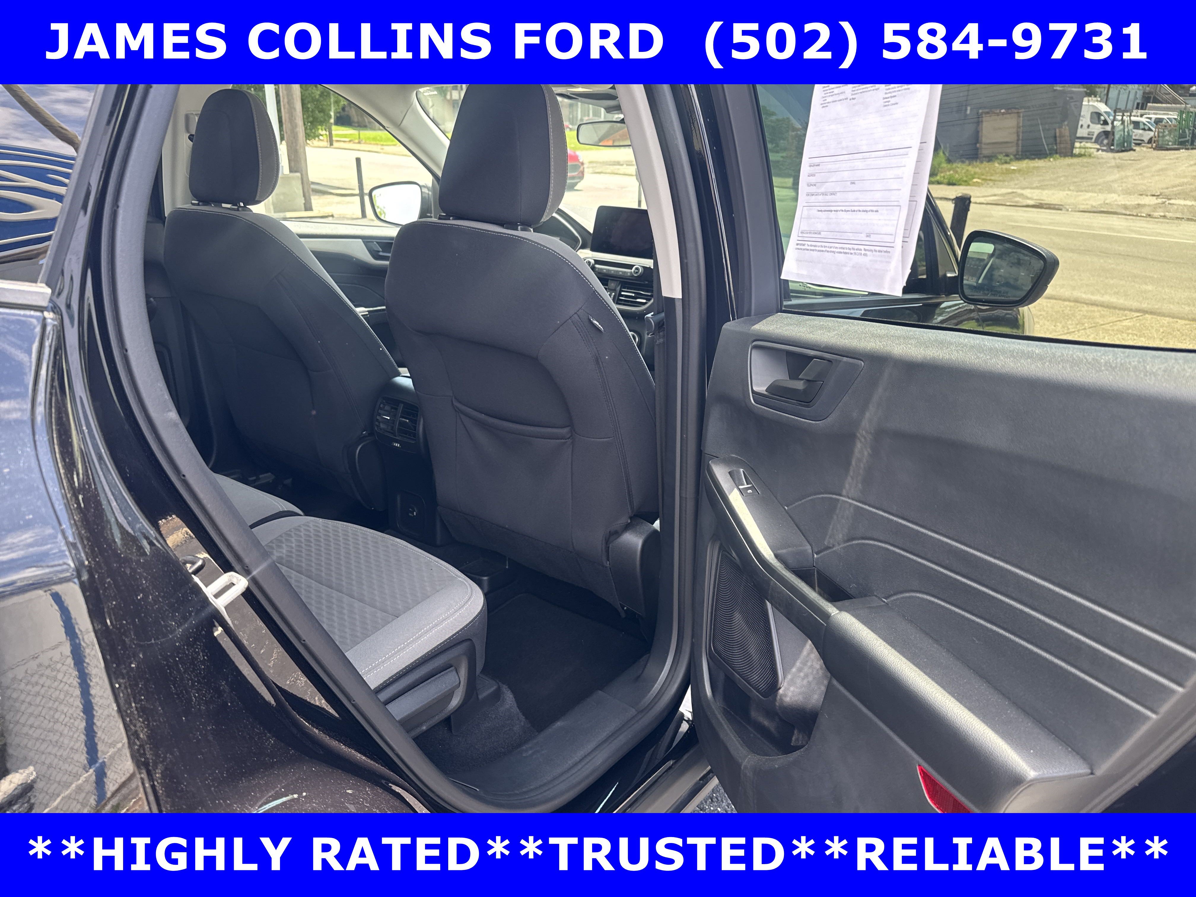 Certified 2022 Ford Escape SE w/ Cold Weather Package AWD/4WD image 15