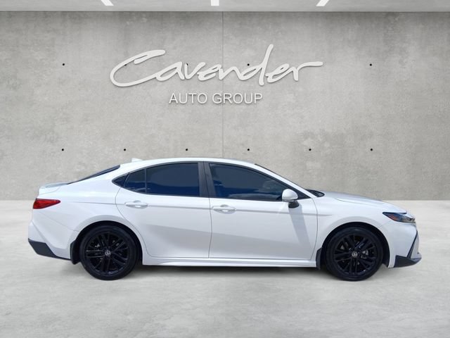 Used 2025 Toyota Camry SE FWD image 18