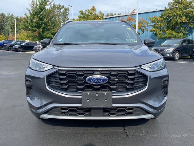 Certified 2023 Ford Escape ST-Line w/ Tech Pack #1 AWD/4WD image 5
