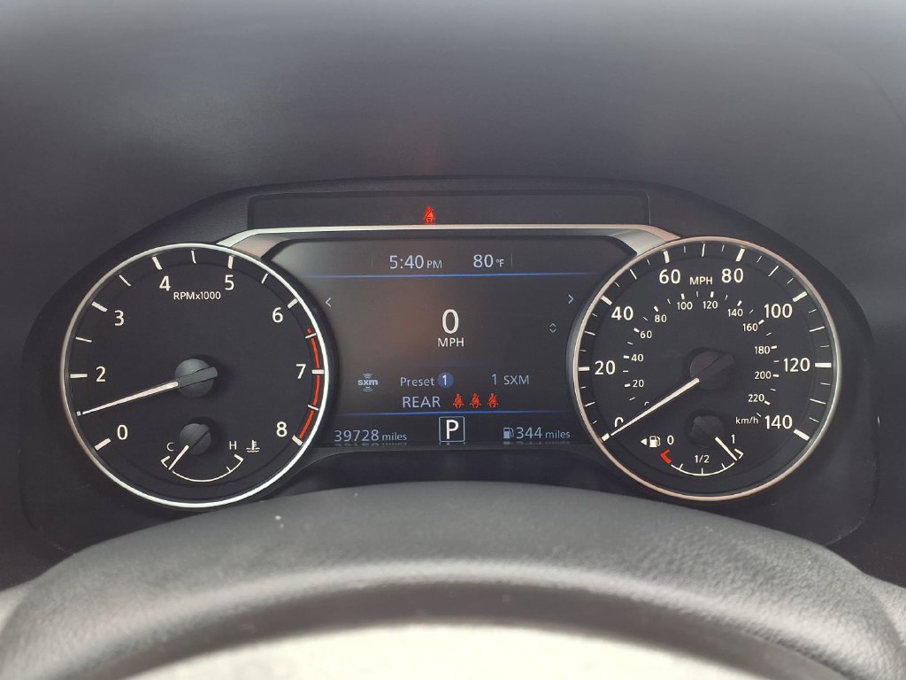 Used 2025 Nissan Altima 2.5 SV FWD image 14