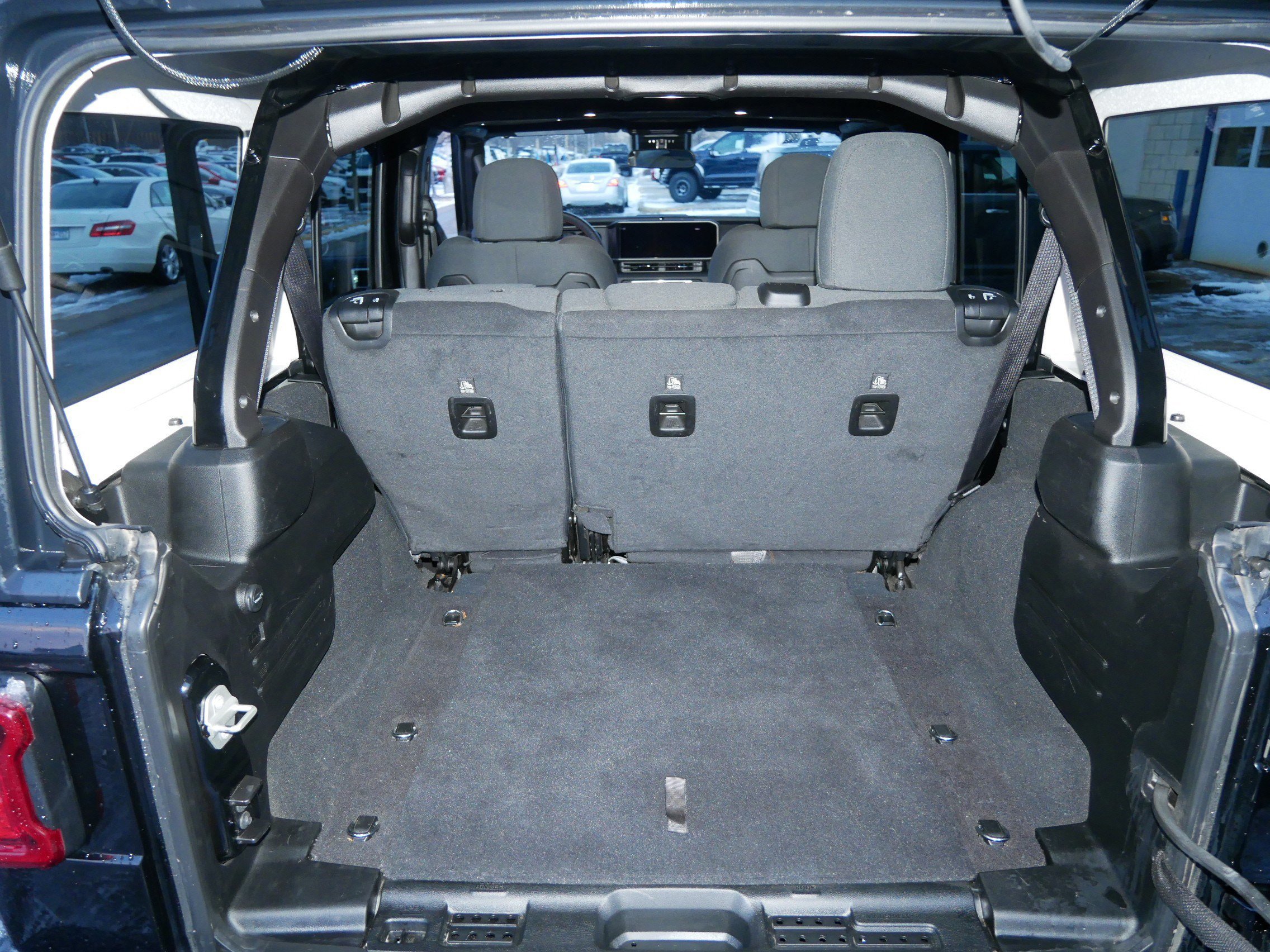 Used 2024 Jeep Wrangler Rubicon image 16