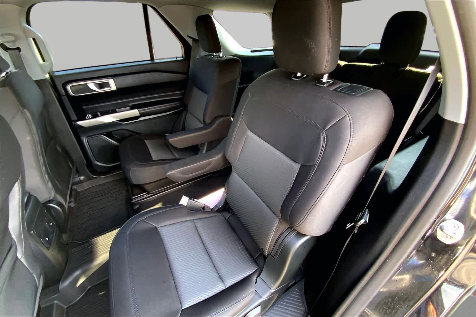 Certified 2023 Ford Explorer XLT RWD image 19
