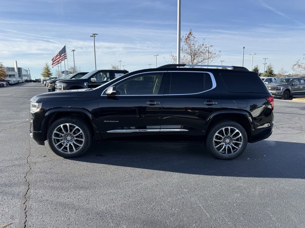 Used 2021 GMC Acadia Denali w/ Denali Technology Package image 2