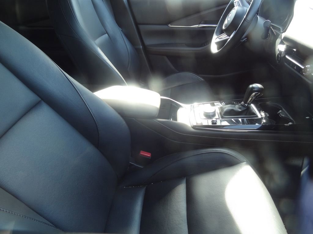 Used 2021 MAZDA CX-30 AWD 2.5 S w/ Premium Package image 6