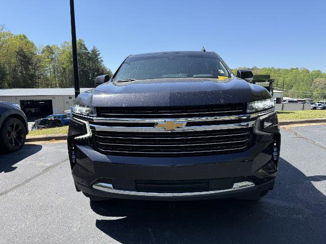 Used 2022 Chevrolet Suburban LT AWD/4WD image 2