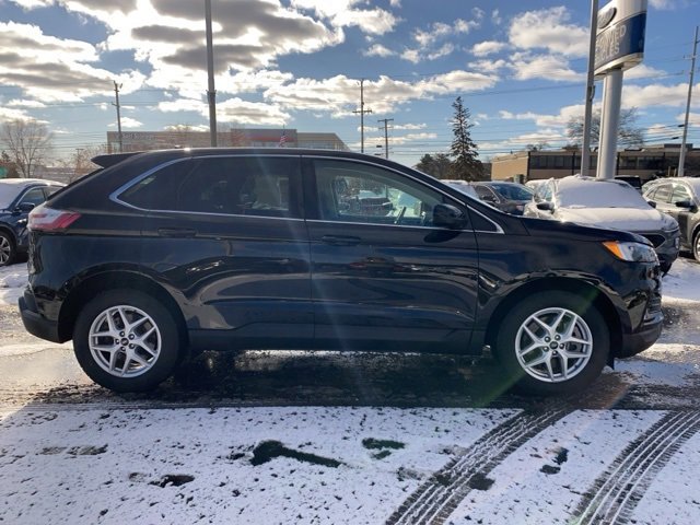 Certified 2023 Ford Edge SEL w/ Convenience Package image 4