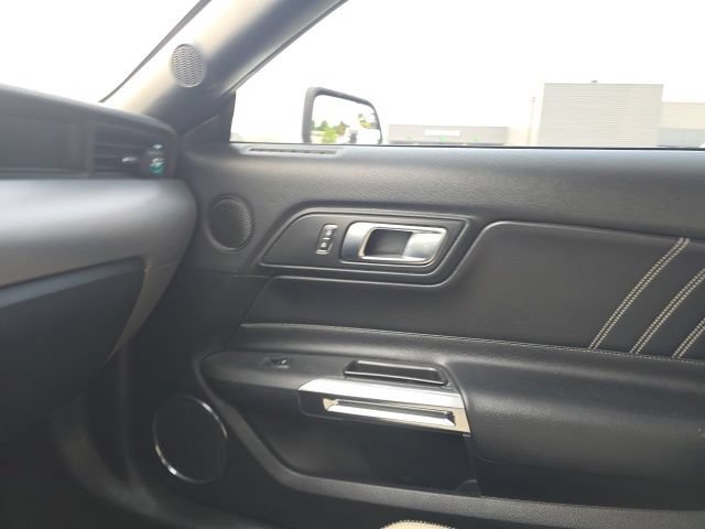 Certified 2018 Ford Mustang Premium RWD image 18
